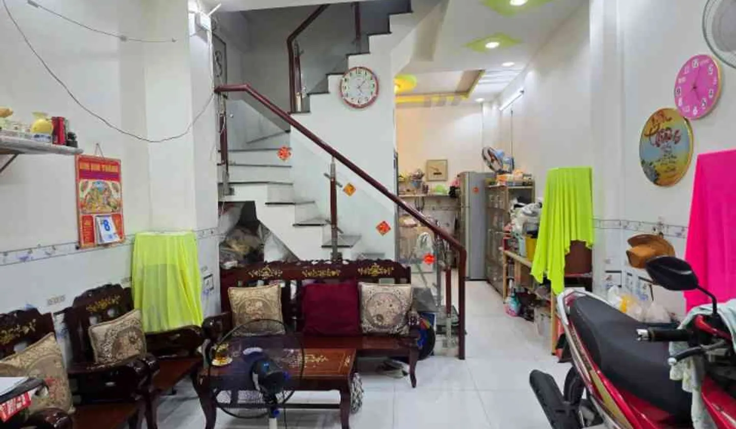 ​Bán gấp nhà đẹp Bình Tân hẻm xe tải thông, tương lai ra mặt tiền đường, 4 phòng ngủ chỉ 5.3 tỷ... Bán nhà riêng tại Bình Trị Đông, Hồ Chí Minh 01