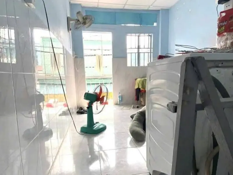 Bán nhà 2 tầng 10m2 tại Phường Phú Thạnh, Quận Tân Phú giá 2.1 tỷ... Bán nhà riêng tại Phú Thạnh, Hồ Chí Minh 01