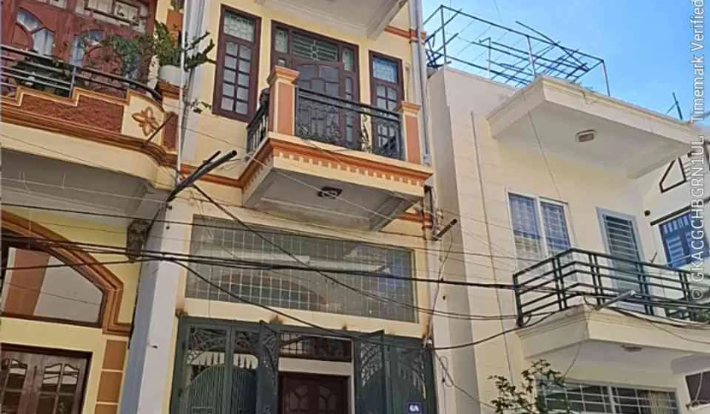 Bán nhà phân lô 3,5 tầng tại phường Hồng Gai, Quảng Ninh, ô tô vào nhà, vỉa hè rộng... Bán nhà mặt phố tại Hồng Gai, Quảng Ninh 01