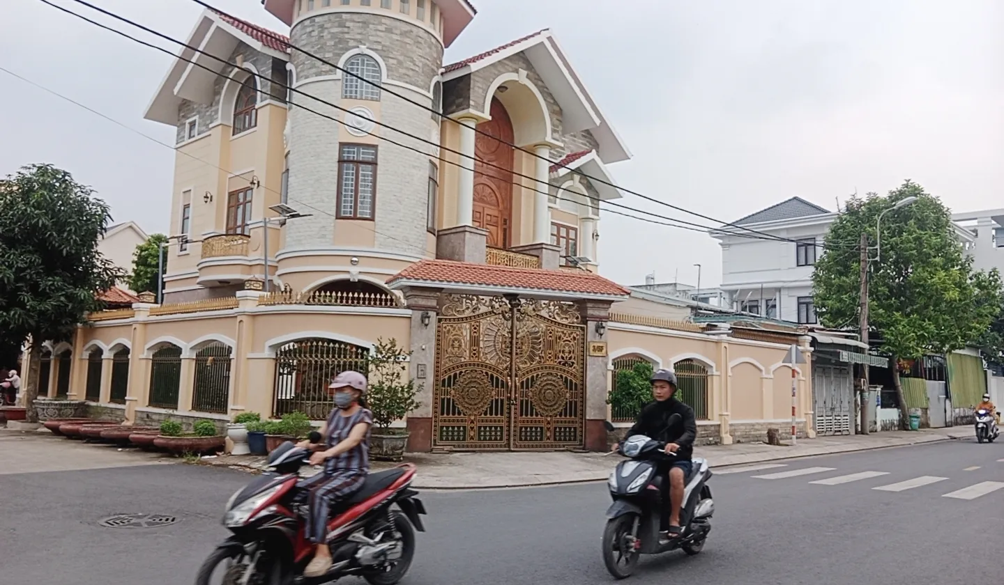 Nhà mặt phố Xuân Thới 21 - 3 tầng, giá bất ngờ, cơ hội có 1 không 2... Bán nhà mặt phố tại Xuân Thới Sơn, Hồ Chí Minh 01