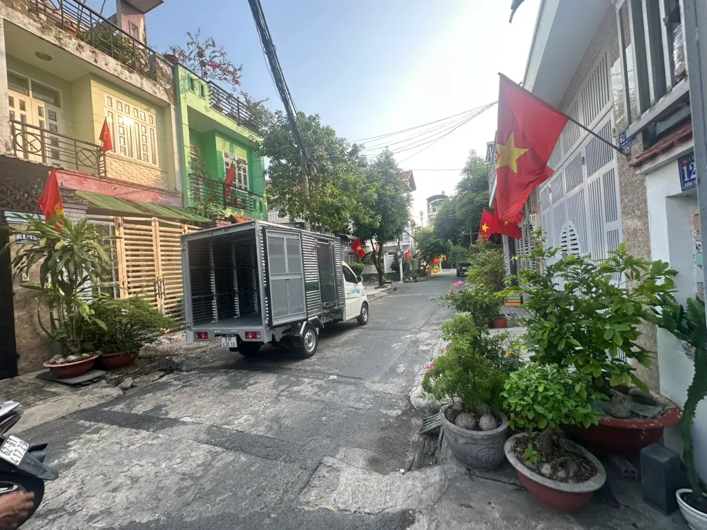Bán nhà riêng 2 tầng tại Song Hành, Quận 12, diện tích 60m², giá 2.85 tỷ... Bán nhà riêng tại Trung Mỹ Tây, Hồ Chí Minh 01