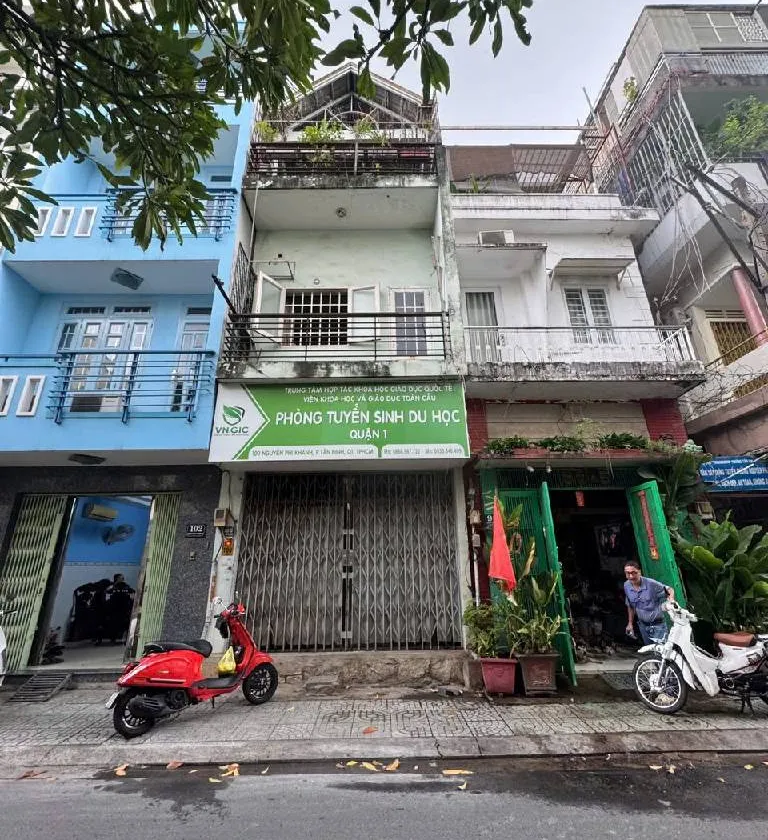 Nhà mặt tiền quận 1, sổ hồng riêng, giá tốt!... Bán nhà mặt phố tại Tân Định, Hồ Chí Minh 01
