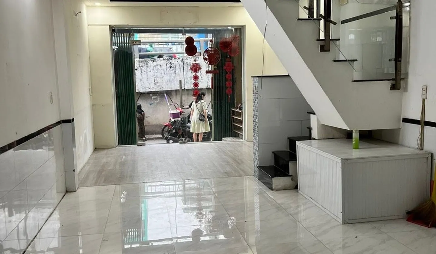 Bán nhà 3 tầng 4 phòng ngủ tại Phường Đông Hưng Thuận, quận 12... Bán nhà mặt phố tại Đông Hưng Thuận, Hồ Chí Minh 01