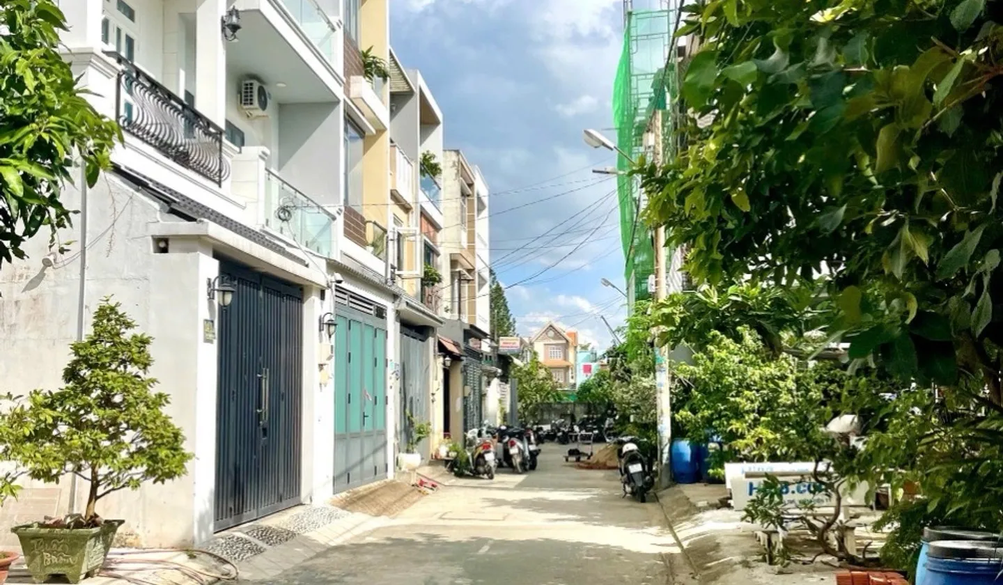 🏡 BÁN NHÀ 3 TẦNG – 4,5 TỶ – Góc ngã 3 Nguyễn Duy Trinh + Tam Đa
Nhà đẹp, giá mềm... Bán nhà riêng tại Long Trường, Hồ Chí Minh 01