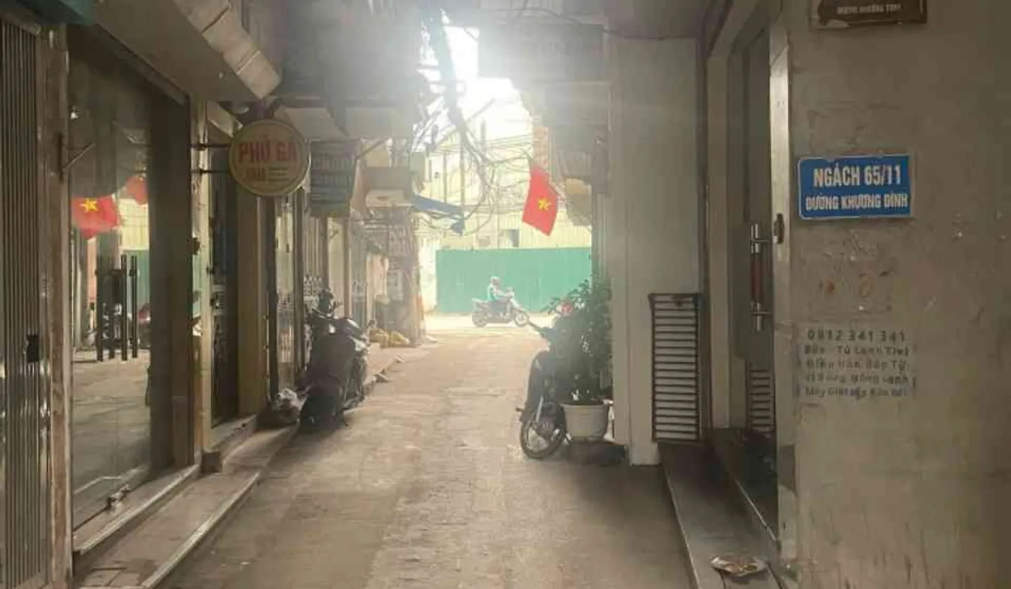 Bán nhà nhỏ 3 tầng gần Vinhomes Mastery Hà Nội, sổ đỏ chính chủ... Bán nhà riêng tại Khương Đình, Hà Nội 01