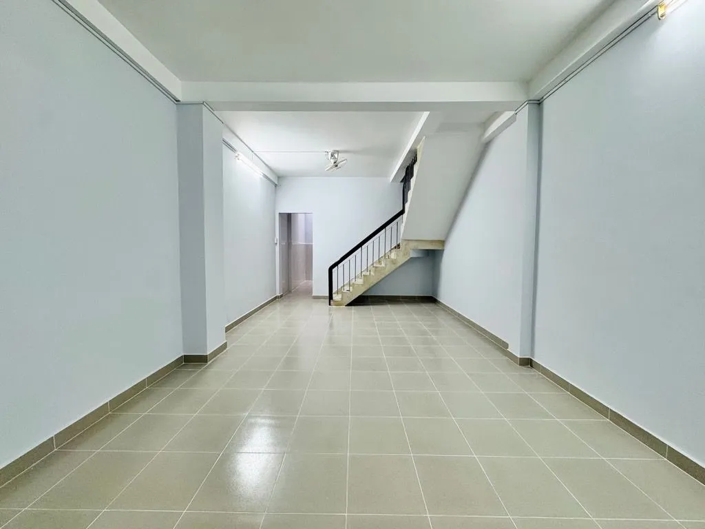Nhà 2 tầng diện tích 49.3m2 tại phường trung tâm Phú Nhuận, vị trí thuận lợi... Bán nhà riêng tại Đức Nhuận, Hồ Chí Minh 01