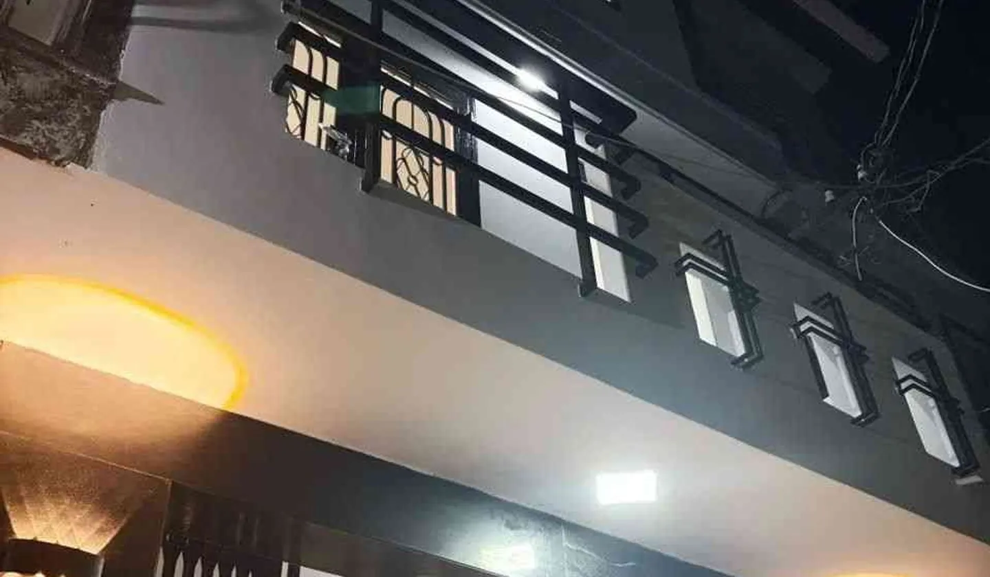 Thái Phiên.P.2.Q.11
👉Nhà mới,rất đẹp,sát mặt tiền.
👉Nhà chỉ cách 2 căn ra đến đường.Hẻm trước n... Bán nhà mặt phố tại Minh Phụng, Hồ Chí Minh 01