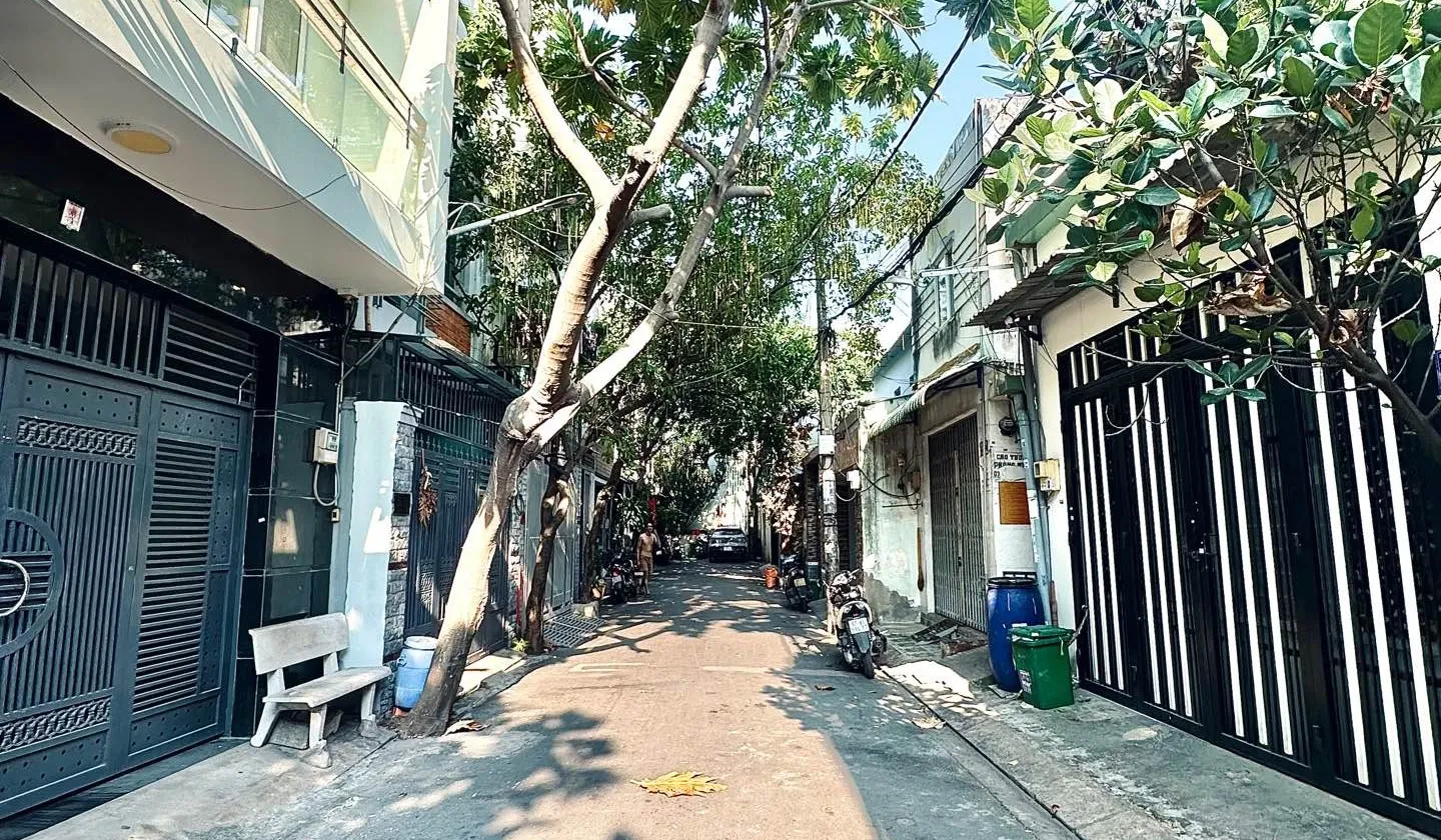BÁN NHÀ XƯỞNG SÁT HƯƠN.G LỘ 2 - COOPMAR.T - ( 7.5X17M ) CHỈ 9$ NHỎ... Bán nhà riêng tại Bình Trị Đông, Hồ Chí Minh 01