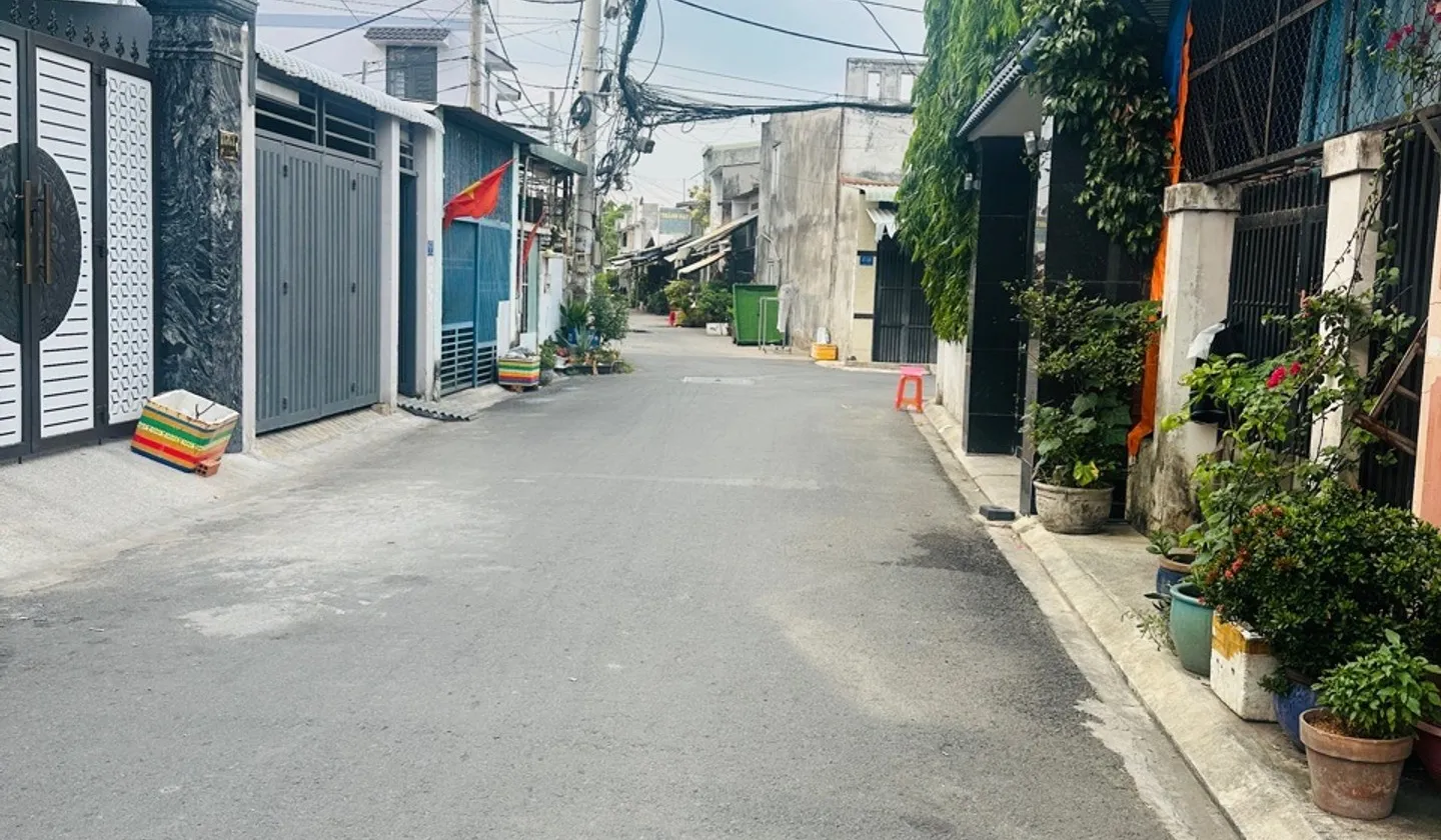 Nhà BTCT 3PN trung tâm Trung Chánh giá tốt chỉ còn 5.5 tỷ... Bán nhà riêng tại Bà Điểm, Hồ Chí Minh 01