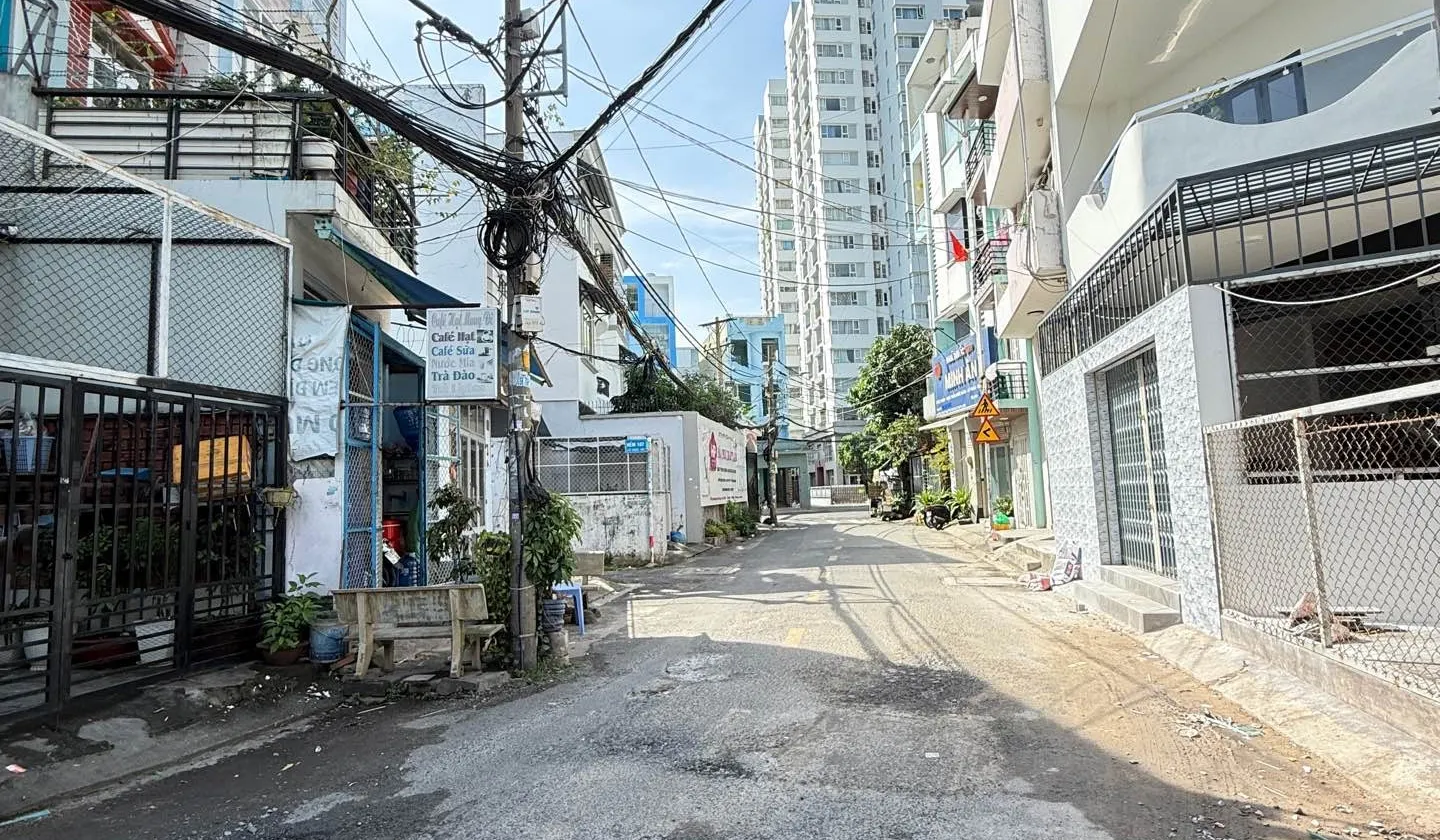 Bán nhà mặt phố Tân Phú 3 tầng, mặt tiền 5m, giá 9 tỷ... Bán nhà mặt phố tại Tân Phú, Hồ Chí Minh 01