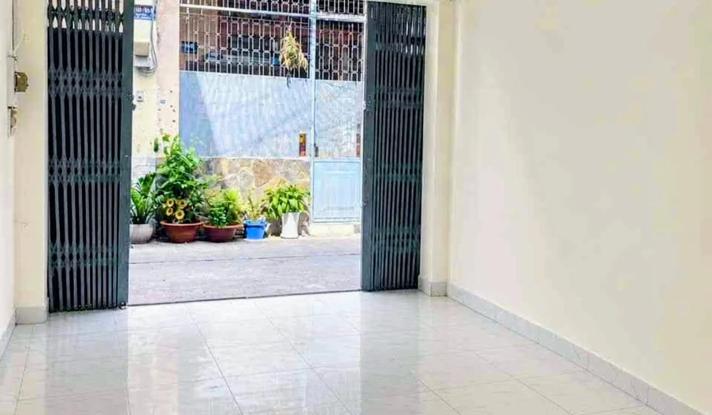 Nhà Tân Bình - Lạc Long Quân, ở ngay - xây mới …, ngang gần 4m - dài 10m - hơn 4 tỷ nhẹ.... Bán nhà riêng tại Tân Hòa, Hồ Chí Minh 01