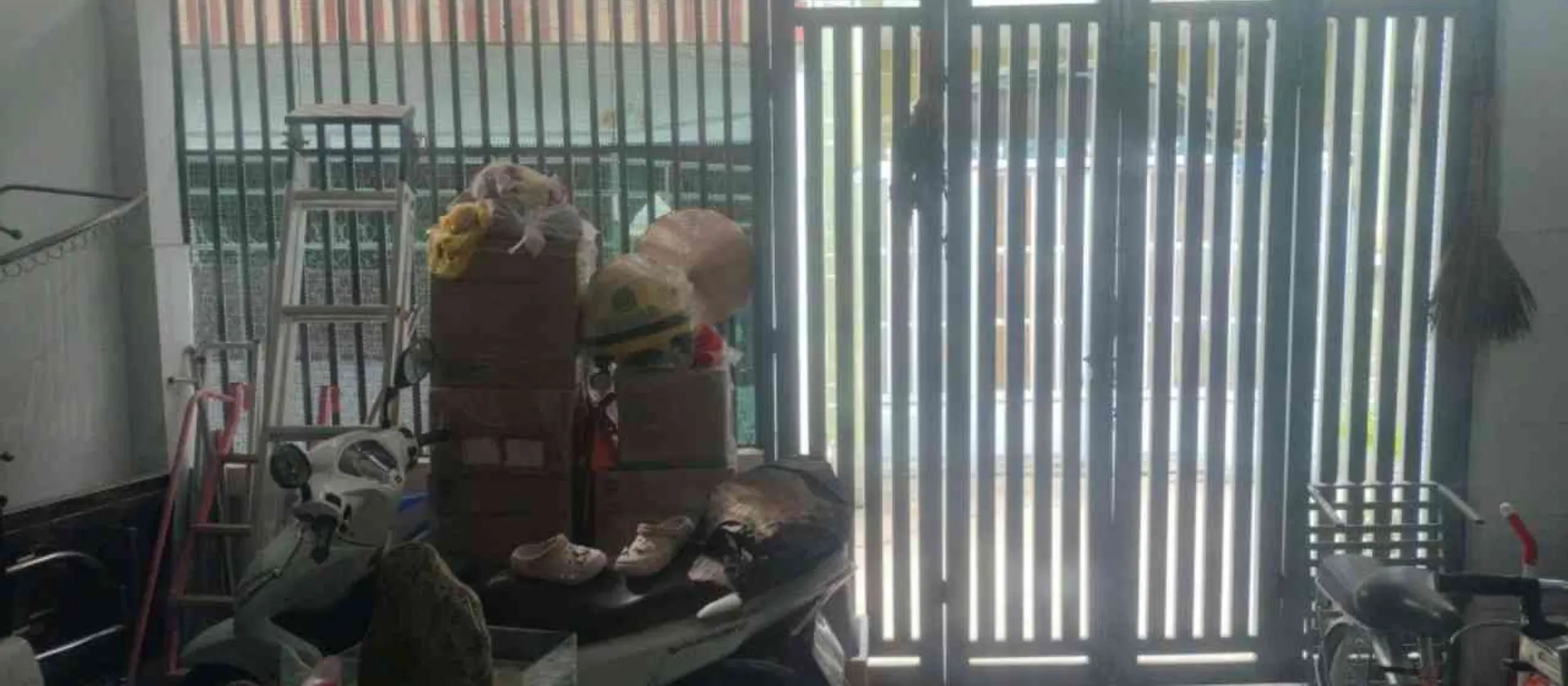 Bán nhà riêng tại Hoài Thanh – Nhà cấp 4 ngang 5m, pháp lý đầy đủ... Bán nhà riêng tại Phú Định, Hồ Chí Minh 01