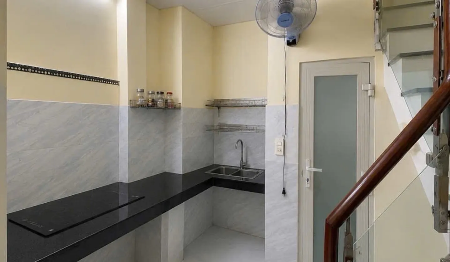 MẶT PHỐ LÔ GÓC NGUYỄN HỮU CẢNH BÌNH THẠNH, 5 TẦNG, SÁT GA METRO, VỪA Ở VỪA KINH DOANH, 7.X TỶ... Bán nhà mặt phố tại Thạnh Mỹ Tây, Hồ Chí Minh 01