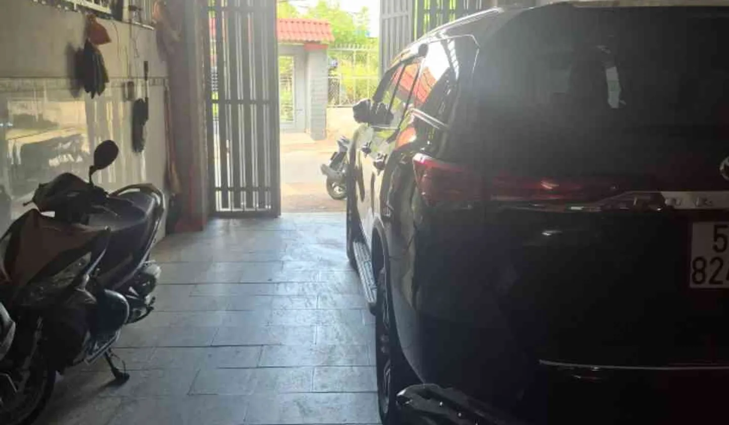 Bán nhà mặt phố 2 tầng diện tích 180m² tại Hóc Môn, giá 6,4 tỷ đồng... Bán nhà mặt phố tại Bà Điểm, Hồ Chí Minh 01
