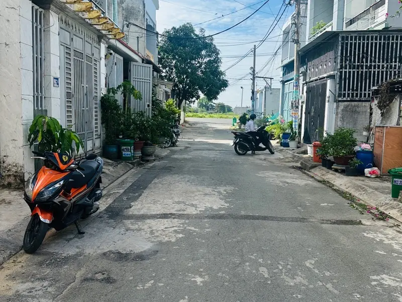 Cơ hội sở hữu đất giá tốt gần Phan Văn Hớn, Bà Điểm, diện tích hiếm có 90m2... Bán đất tại Bà Điểm, Hồ Chí Minh 01