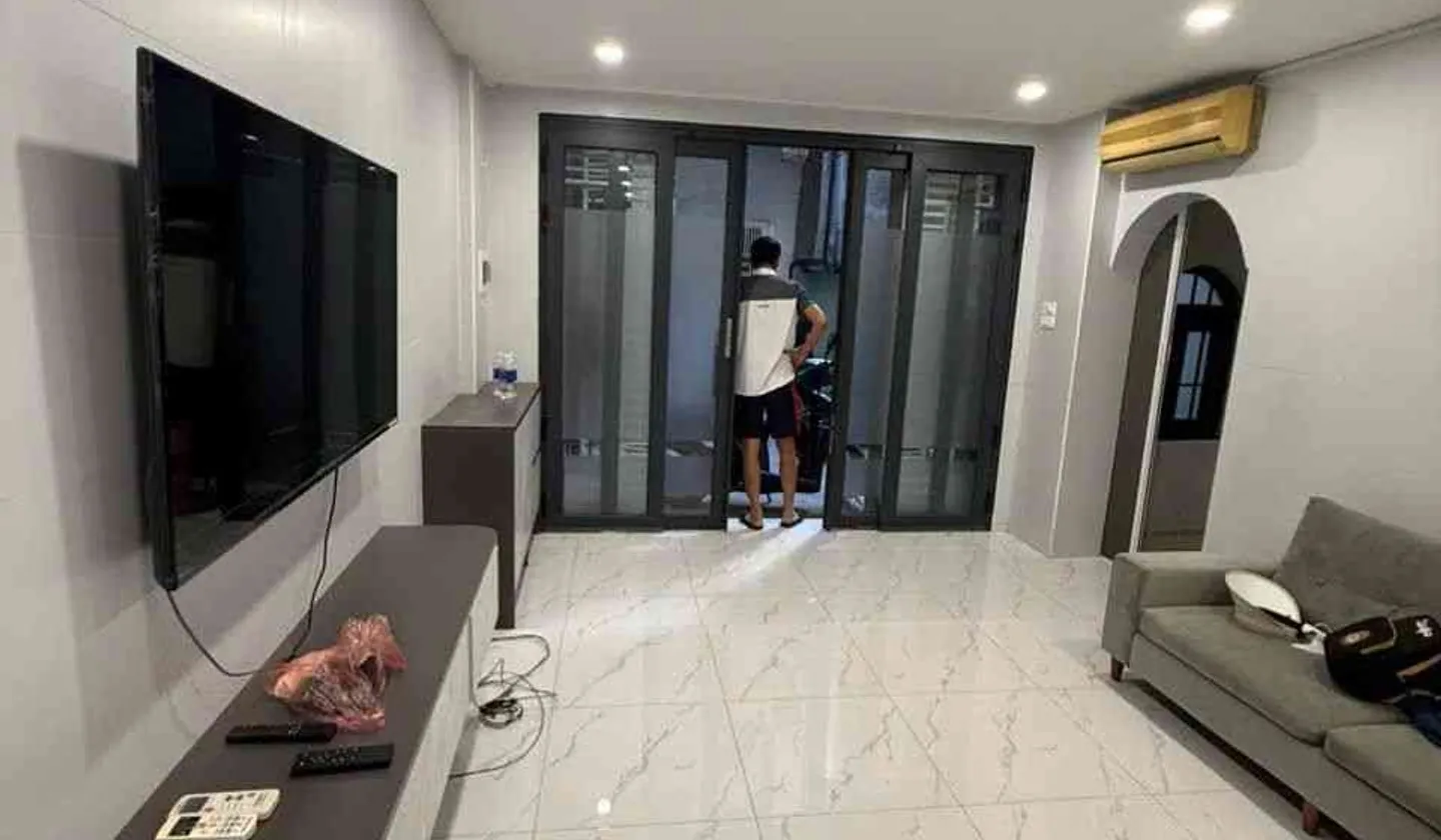 Bán nhà riêng 3 tầng 39.3m2 tại Hai Bà Trưng giá 9.1 tỷ... Bán nhà riêng tại Vĩnh Tuy, Hà Nội 01