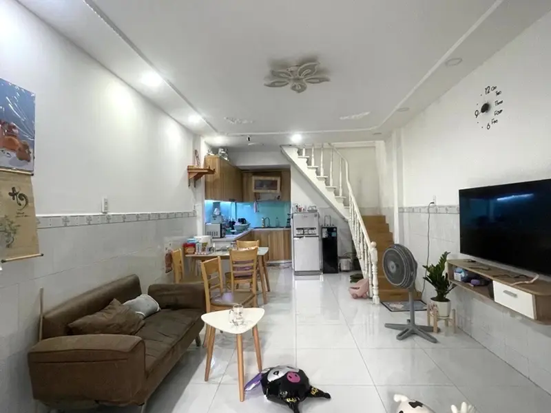 Nhà đẹp 2 tầng gần sân bay, hẻm ô tô rộng thoáng... Bán nhà riêng tại Tân Sơn, Hồ Chí Minh 01