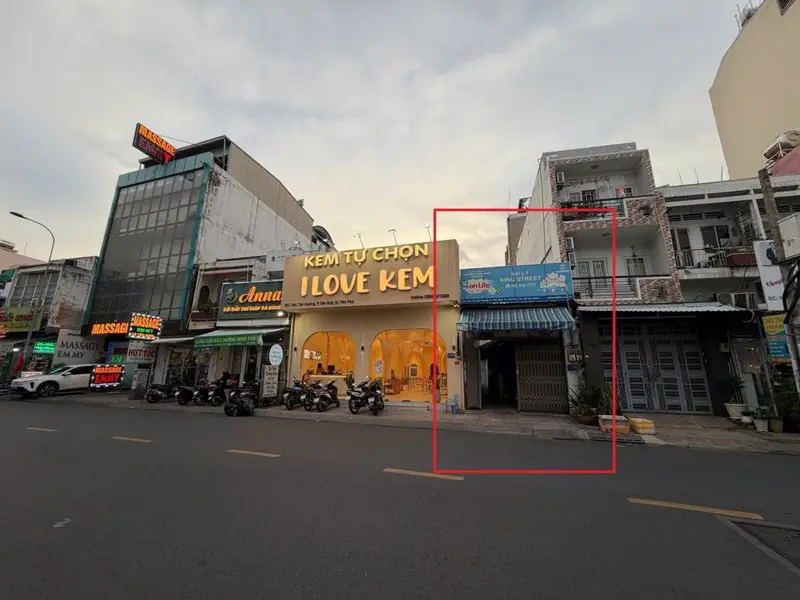 - mặt tiền đường, gồm 14phòng trọ + 1 mặt tiền, doanh thu 50 triệu/tháng.
- tiện xây nhà hàng, căn... Bán nhà mặt phố tại Phú Thọ Hòa, Hồ Chí Minh 01