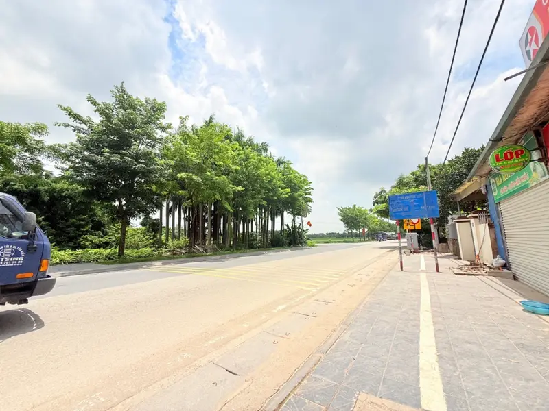 GẦN ĐƯỜNG LÊ HỮU TỰU - MẶT TIỀN RỘNG - Ô TÔ THÔNG NGỦ TRONG ĐẤT - XÂY Ở SƯỚNG - TIỆN ÍCH ĐỈNH.... Bán đất tại Phúc Thịnh, Hà Nội 01