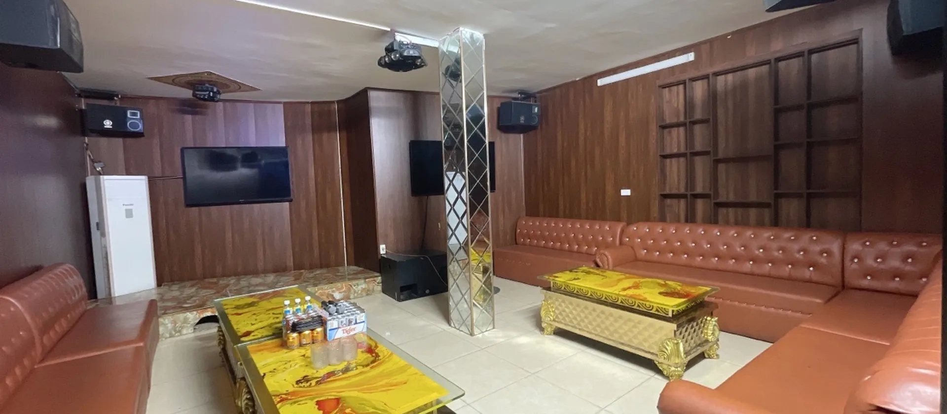 Bán nhà mặt phố Phú Diễn, Hà Nội, kinh doanh sầm uất, ô tô dừng đỗ... Bán nhà mặt phố tại Phú Diễn, Hà Nội 01