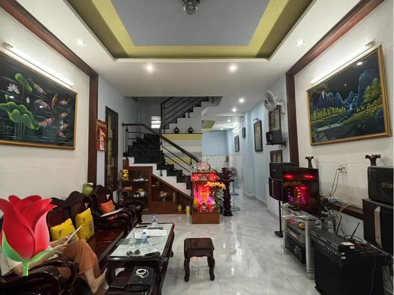 Bán nhà riêng 3 tầng hướng Đông Nam tại Lạc Long Quân, 58m2, giá 8.5 tỷ,... Bán nhà riêng tại Bảy Hiền, Hồ Chí Minh 01