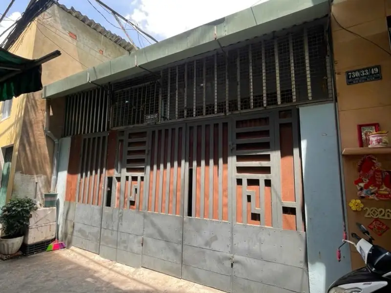 Nhà 2 tầng rộng rãi, giá cực tốt ở Tân Bình, gần Quận 10 – 11... Bán nhà riêng tại Tân Hòa, Hồ Chí Minh 01