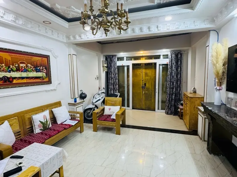 Nhà riêng 5 tầng sang trọng tại trung tâm Quận 5... Bán nhà riêng tại Chợ Quán, Hồ Chí Minh 01