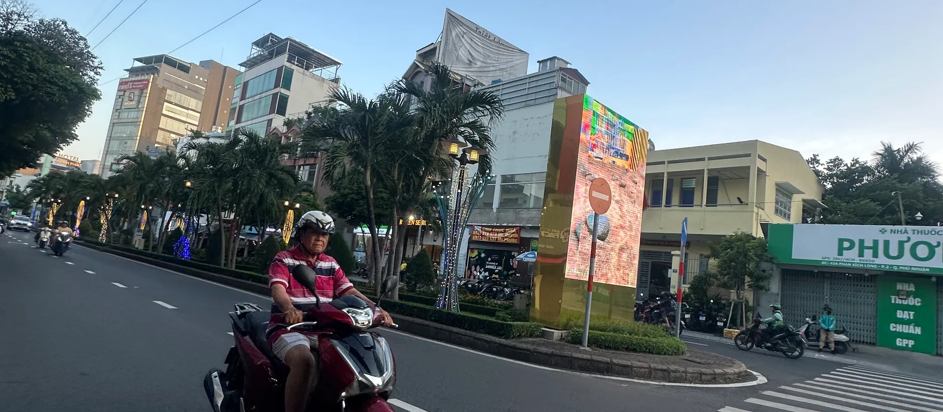 GIẢM HƠN 2TỶ DÒNG TIỀN 500TR/ NĂM VỊ TRÍ RẤT HIẾM HẺM XE HƠI THÔNG NGAY PHAN XÍCH LONG PHÚ NHUẬN,... Bán nhà riêng tại Đức Nhuận, Hồ Chí Minh 01