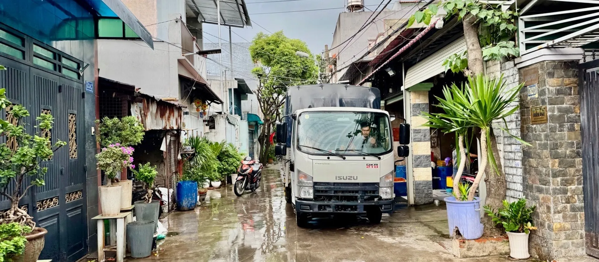 Nhà hẻm xe tải sát Quốc Lộ 1A, tiện xây mới... Bán nhà riêng tại Tân Thới Hiệp, Hồ Chí Minh 01