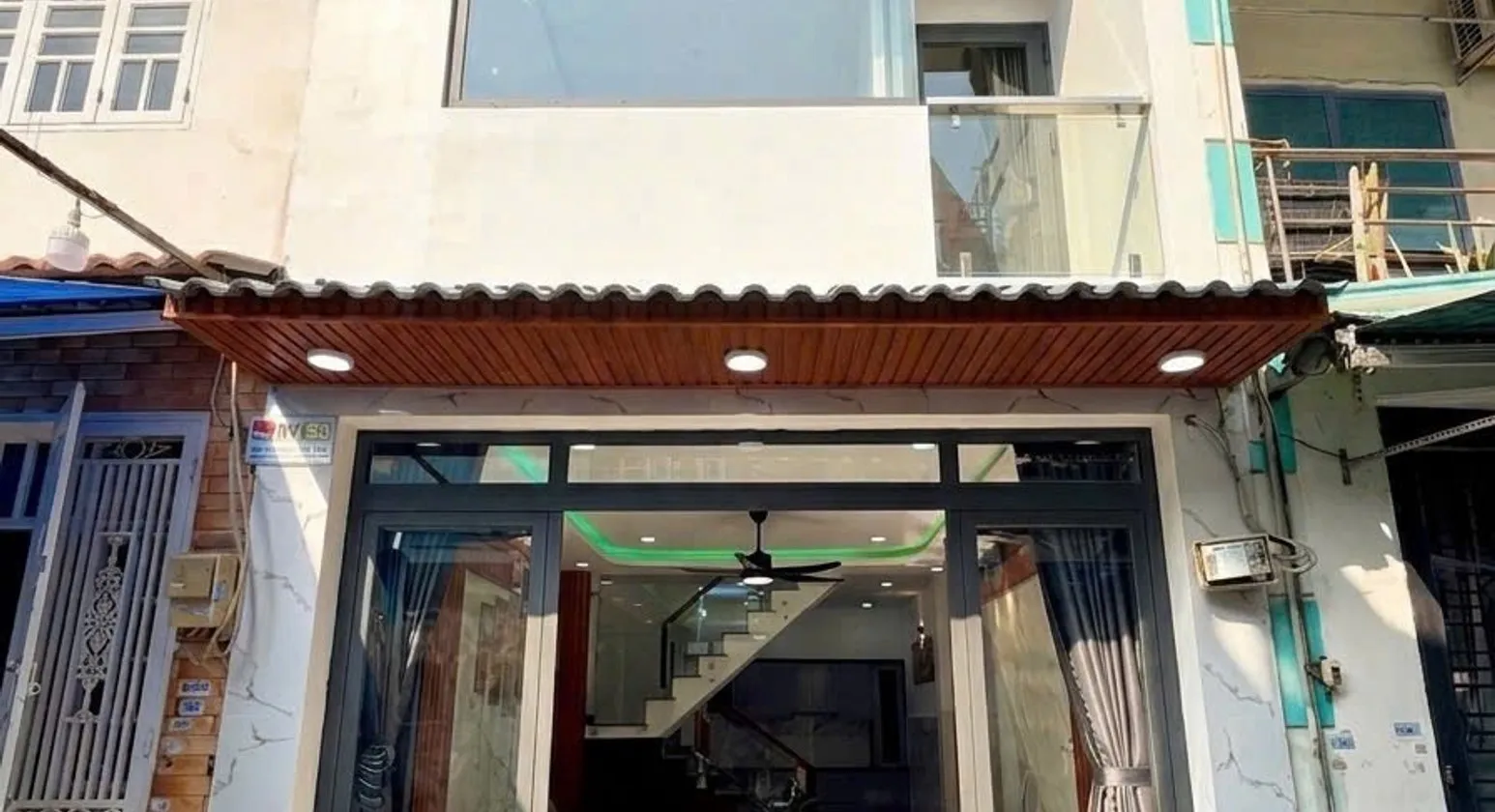 Nhà mới 2 tầng, hẻm xe hơi thông ngay Lê Văn Quới, giáp 4 Xã, chỉ 3.x Tỷ.
- 4x8, trệt lầu gồm 2PN... Bán nhà riêng tại Bình Trị Đông, Hồ Chí Minh 01