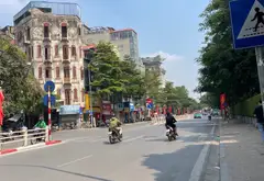 Nhà mặt phố Tôn Đức Thắng, vị trí đắc địa, cơ hội đầu tư hiếm có... Bán nhà mặt phố tại Đống Đa, Hà Nội 02
