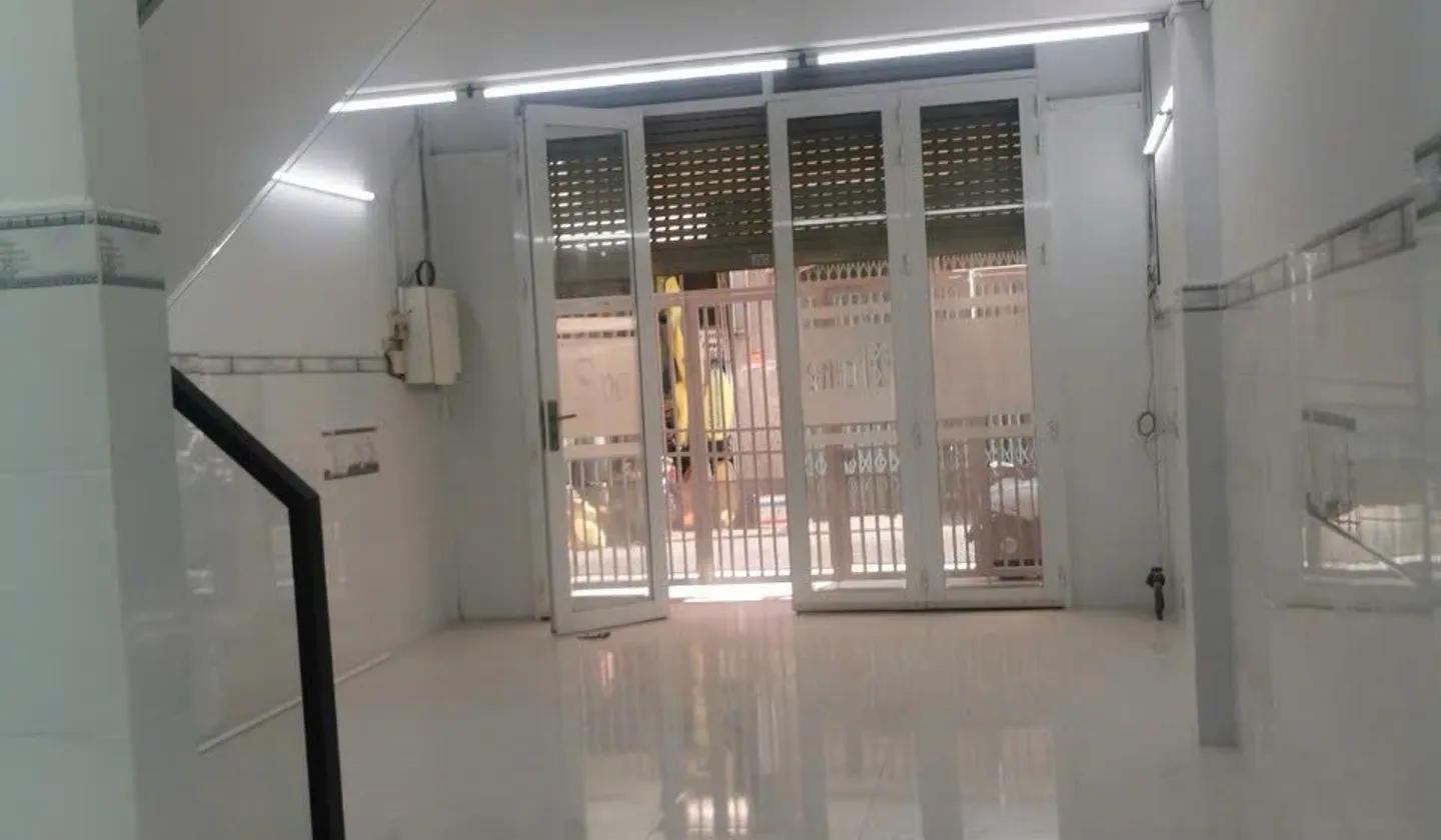 Nhà bán mặt tiền chợ rạch ông Quận 8-Ngang 4,5x12 . Giá chỉ 7,95ty... Bán nhà riêng tại Chánh Hưng, Hồ Chí Minh 01
