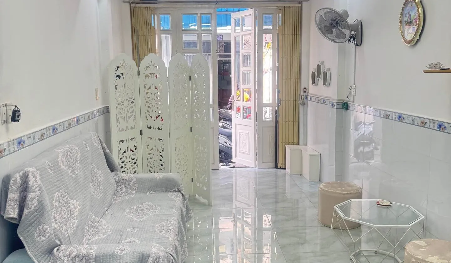 HẺM BA GÁC NGUYỄN THƯỢNG HIỀN- 35m2- 2 TẦNG- NHÀ MỚI- 4.1 TỶ... Bán nhà riêng tại Hạnh Thông, Hồ Chí Minh 01