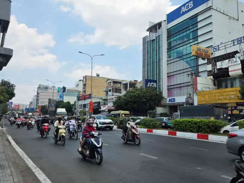 MẶT TIỀN CỘNG HÒA NGAY E.TOWN - 200TR/M2 - VỪA LÀM MẶT TIỀN KINH DOANH VỪA KHAI THÁC CHDV... Bán nhà mặt phố tại Tân Bình, Hồ Chí Minh 01
