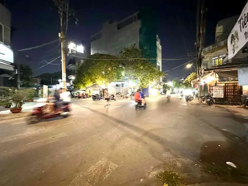 Bán nhà lô góc 2 mặt tiền Lê Văn Quới, giá hời!... Bán nhà mặt phố tại Bình Trị Đông, Hồ Chí Minh 01