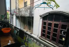 Bán căn hộ tập thể hai tầng tại phường Đại La, vị trí gần mặt phố ngõ thông... Bán căn hộ chung cư tại Bạch Mai, Hà Nội 06