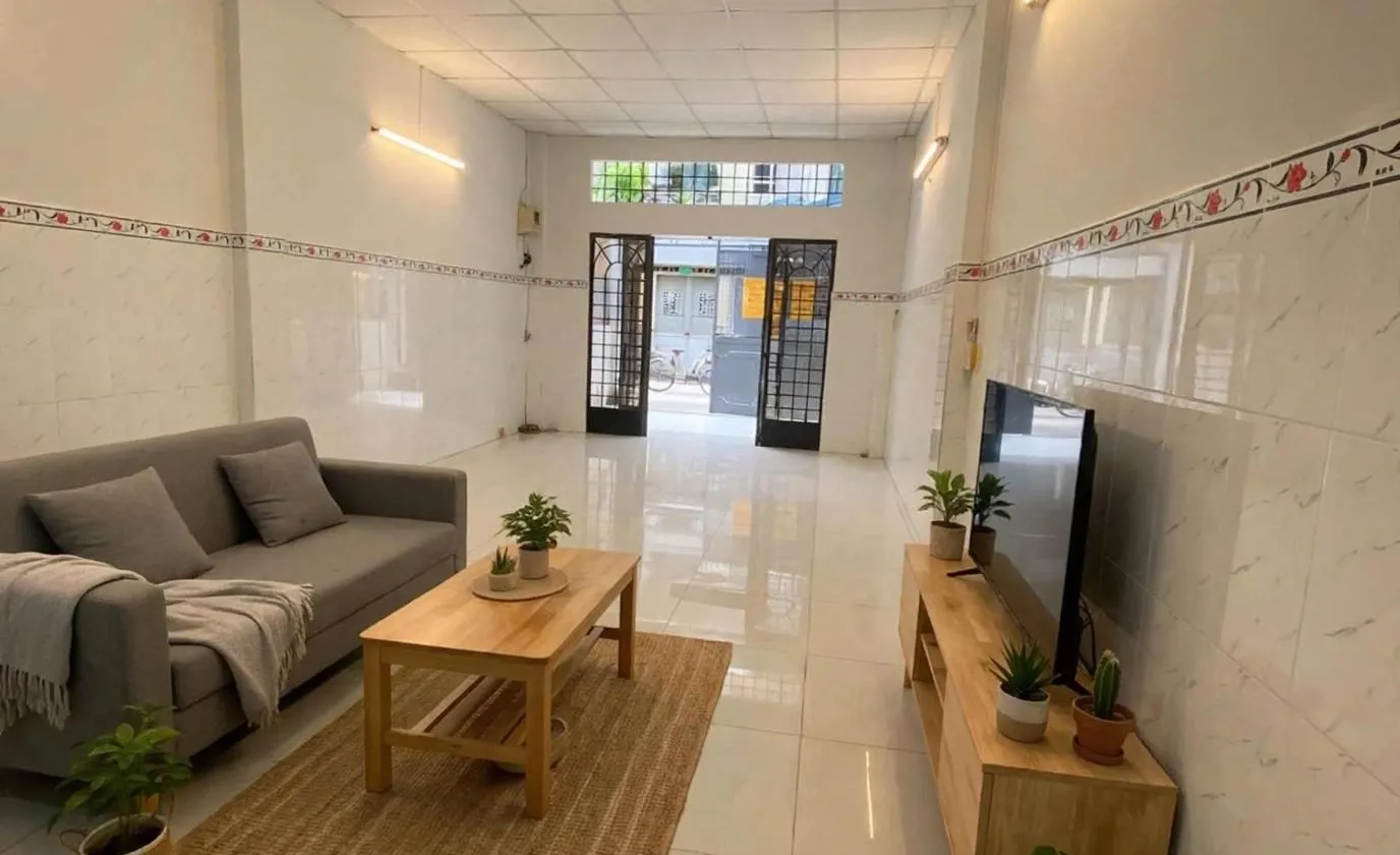 Ngay Khu ẩm thực Chợ 200 - 2 Tầng - 67m2 - Nhỉnh 6 tỷ - Ngang hơn 4m... Bán nhà riêng tại Khánh Hội, Hồ Chí Minh 01