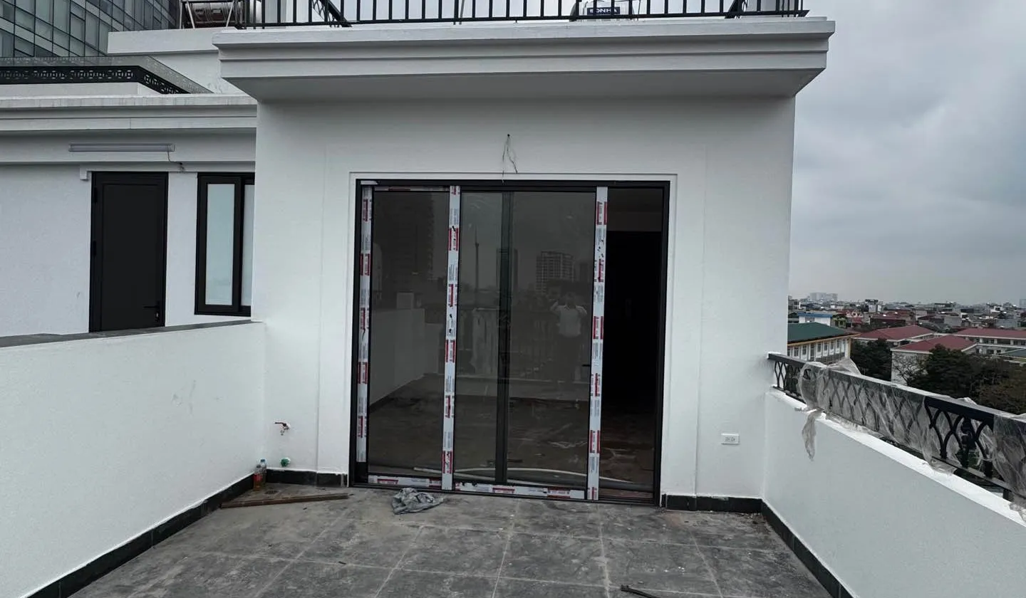 Nhà phố độc bản tại trung tâm Long Biên với hai mặt thoáng và nội thất tinh tuyển... Bán nhà riêng tại Bồ Đề, Hà Nội 01