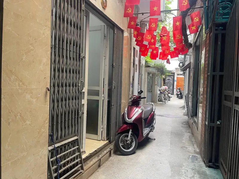 Bán nhà 3 tầng tặng đất không quy hoạch tại quận Hai Bà Trưng... Bán nhà riêng tại Tương Mai, Hà Nội 01