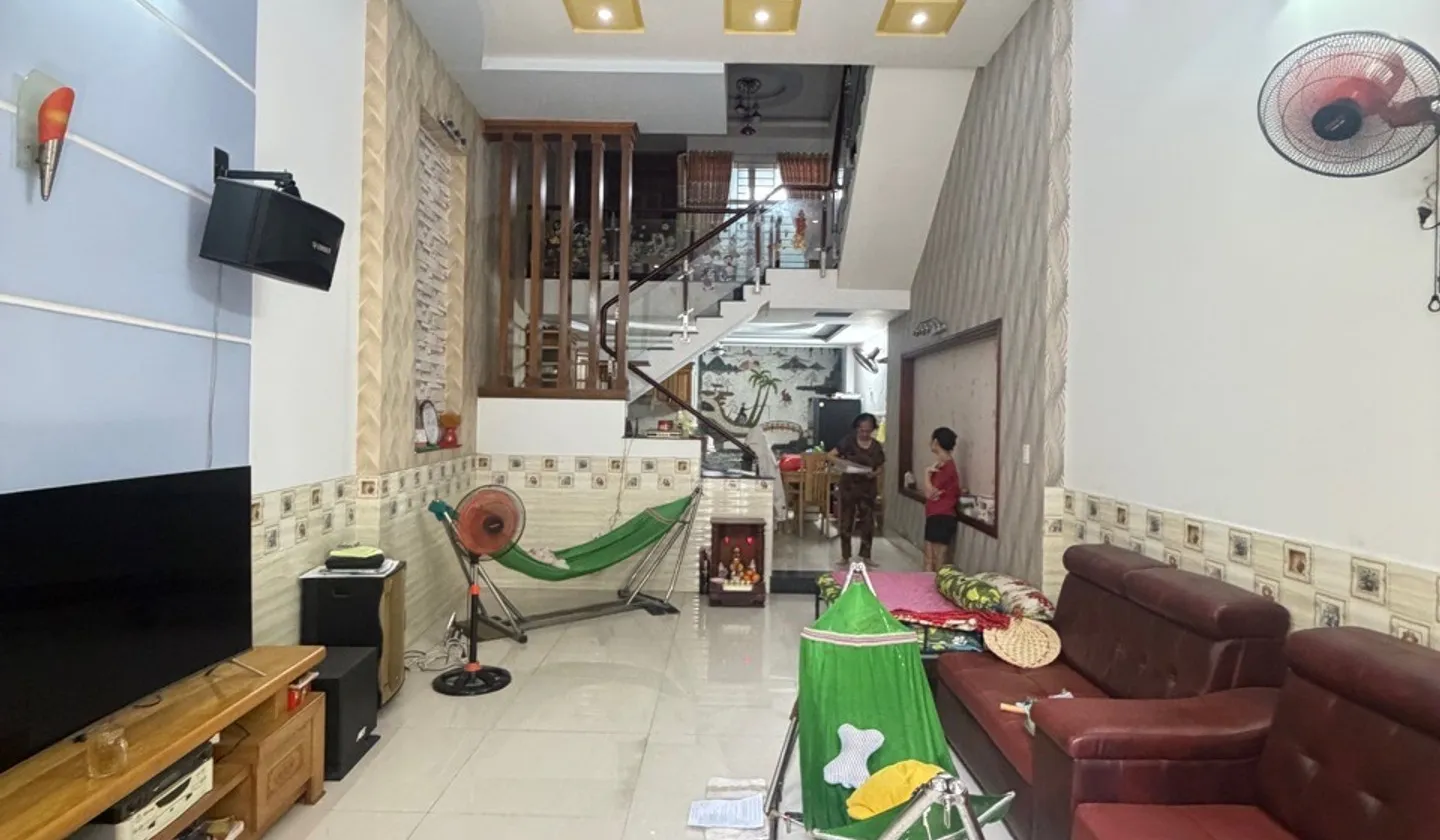 Cơ hội vàng sở hữu nhà 4 tầng kiên cố tại Phan Huy Ích với giá cực tốt... Bán nhà riêng tại Tân Sơn, Hồ Chí Minh 01