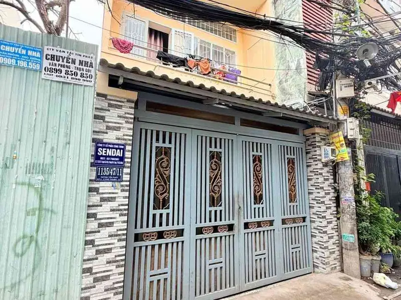 Nhà phố 2 tầng hẻm xe hơi, gần chợ Phú Thuận giá tốt... Bán nhà riêng tại Phú Thuận, Hồ Chí Minh 01