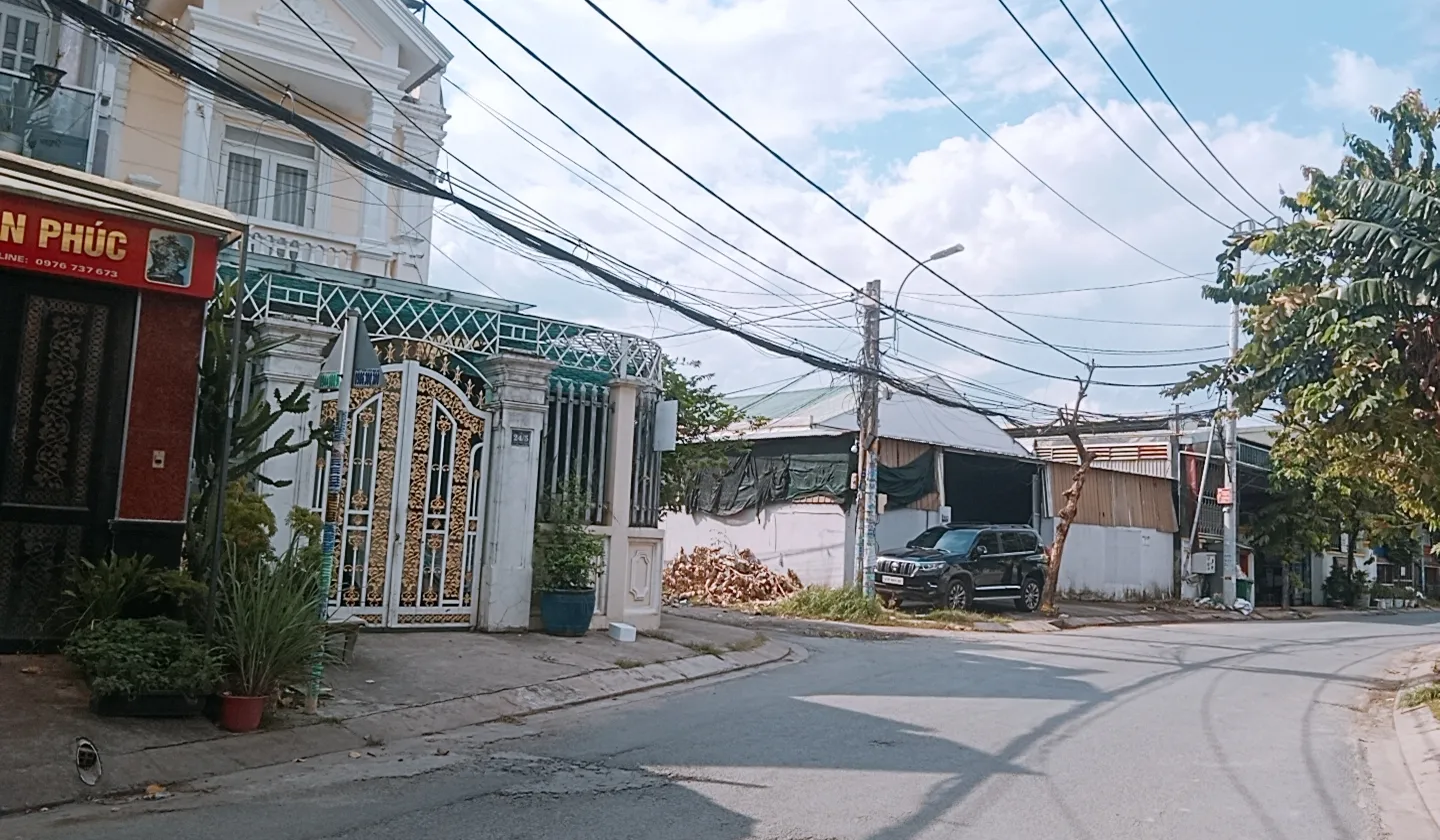 Căn nhà mặt phố tiện kinh doanh, vị trí đắc địa tại Xuân Thới Sơn... Bán nhà mặt phố tại Xuân Thới Sơn, Hồ Chí Minh 01