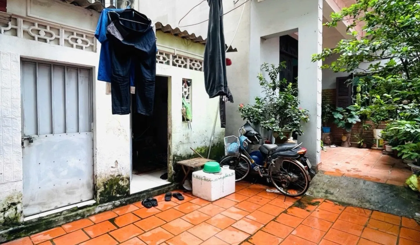 Nhà riêng sang trọng khu Dịch Vọng, Cầu Giấy – không gian sống tĩnh lặng giữa trung tâm sôi động... Bán nhà riêng tại Cầu Giấy, Hà Nội 01