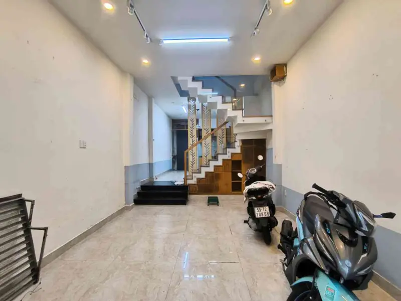 Bán nhà riêng 48m2 chính chủ , sát mặt tiền Nguyễn Xí, Bình Thạnh. Hẻm xe hơi... Bán nhà riêng tại Bình Lợi Trung, Hồ Chí Minh 01