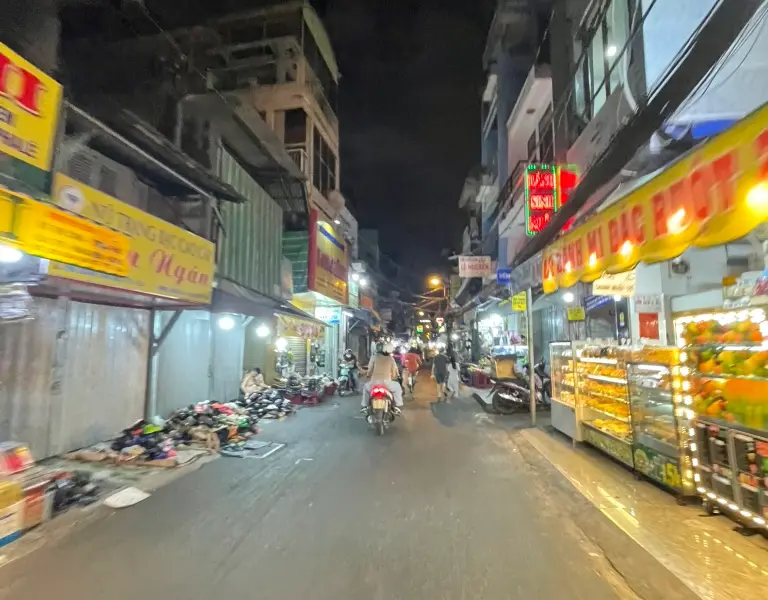 Gần Chợ Xóm Chiếu - 2 tầng - 2Pn khép kín - 2 tỷ nhỉnh... Bán nhà riêng tại Xóm Chiếu, Hồ Chí Minh 01