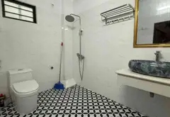 Nhà riêng 5 tầng 3 ngủ 4 tắm hướng Tây Bắc tại Long Biên... Bán nhà riêng tại Bồ Đề, Hà Nội 05