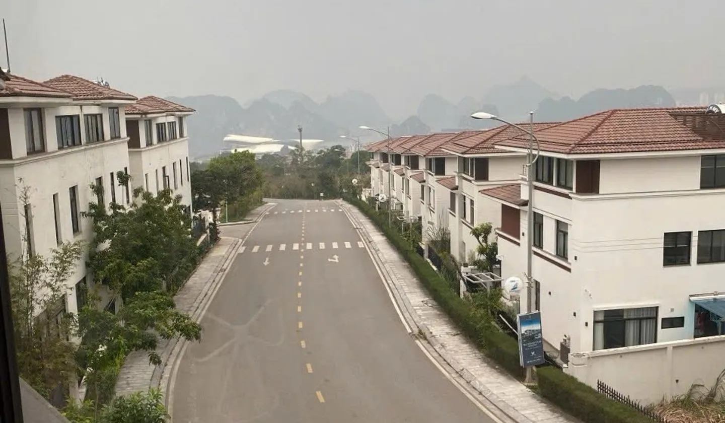Bán biệt thự 3 tầng 150m² tại khu vực Nguyễn Văn Cừ, diện tích rộng, pháp lý đầy đủ... Bán biệt thự, liền kề tại Hạ Long, Quảng Ninh 01