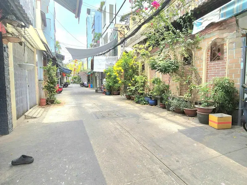 Cơ hội vàng sở hữu nhà 3 tầng hẻm xe hơi Lạc Long Quân chỉ 7.5 tỷ... Bán nhà riêng tại Bảy Hiền, Hồ Chí Minh 01
