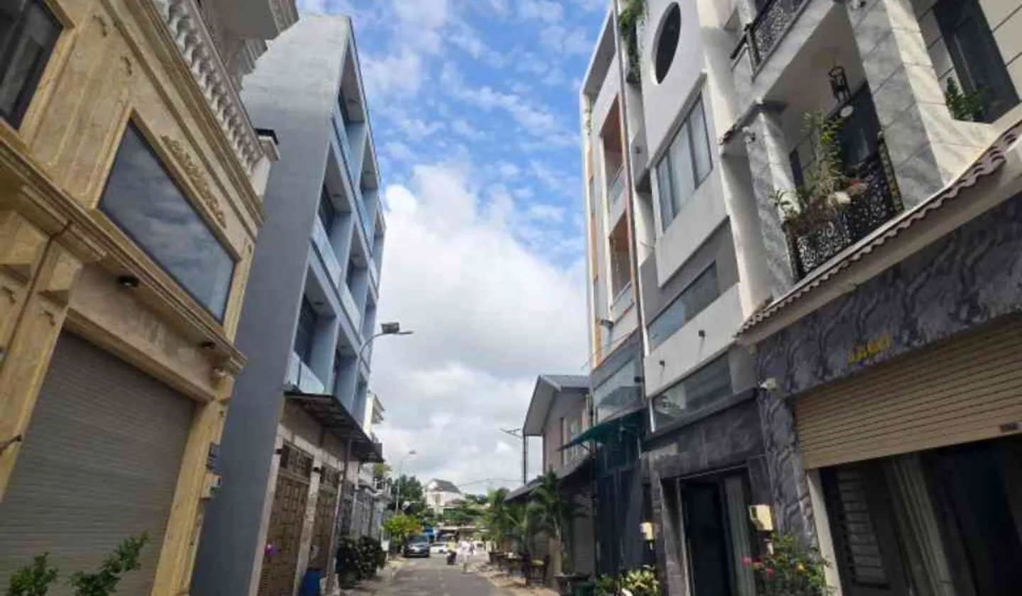 Cơ hội vàng sở hữu nhà 5 tầng hiện đại tại Bình Tân, giá chỉ trên 8 tỷ... Bán nhà riêng tại Bình Hưng Hòa, Hồ Chí Minh 01