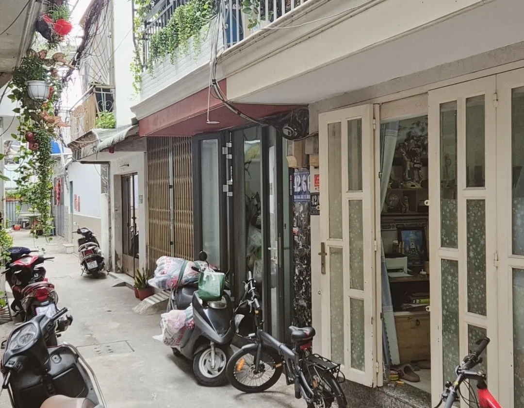 Bán nhà 2 tầng 2 phòng ngủ tại Tân Sơn, giá 3.79 tỷ... Bán nhà riêng tại Tân Sơn, Hồ Chí Minh 01